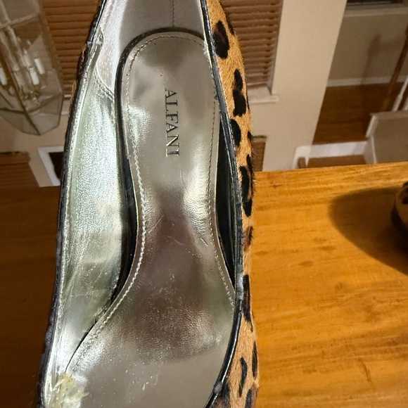 Alfani cheetah heels - Picture 5 of 14